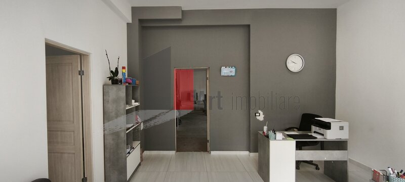 Spatiu usor acomodabil pentru yoga, beauty salon, braserie sau showroom, 143mp